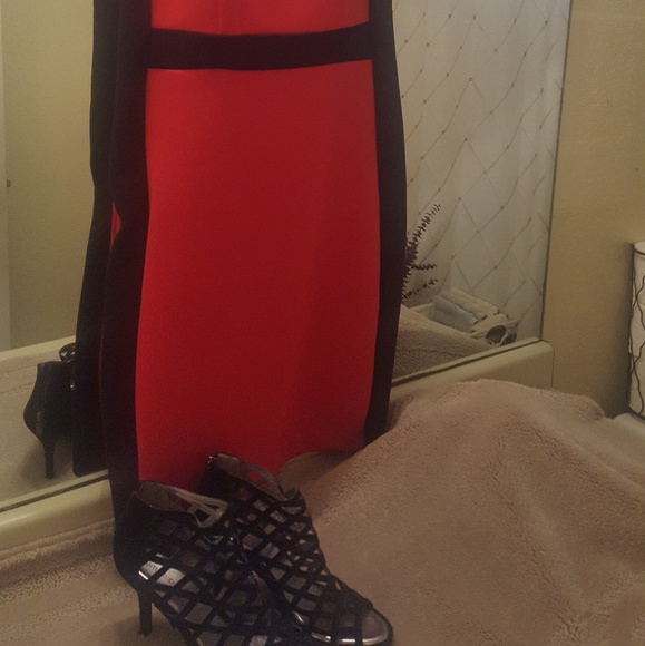 Dress - Picture 3 of 5